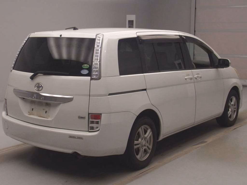 TOYOTA ISIS