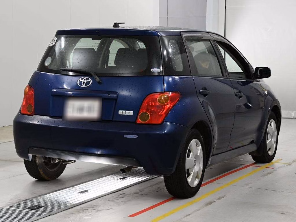 TOYOTA IST