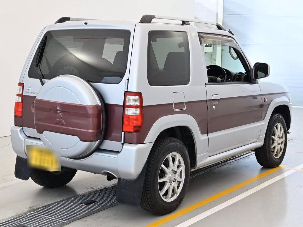 MITSUBISHI PAJERO MINI