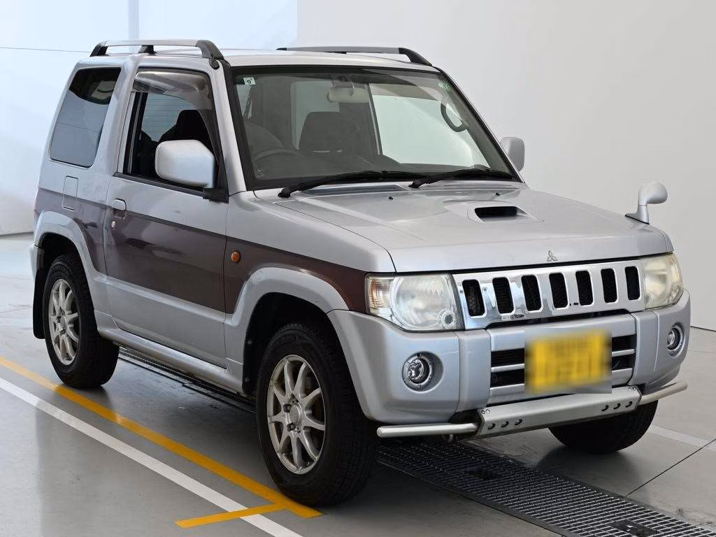 MITSUBISHI PAJERO MINI