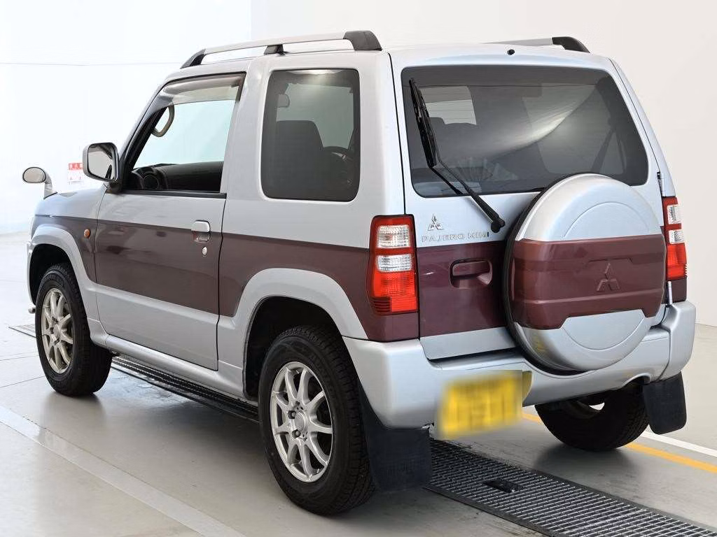 MITSUBISHI PAJERO MINI