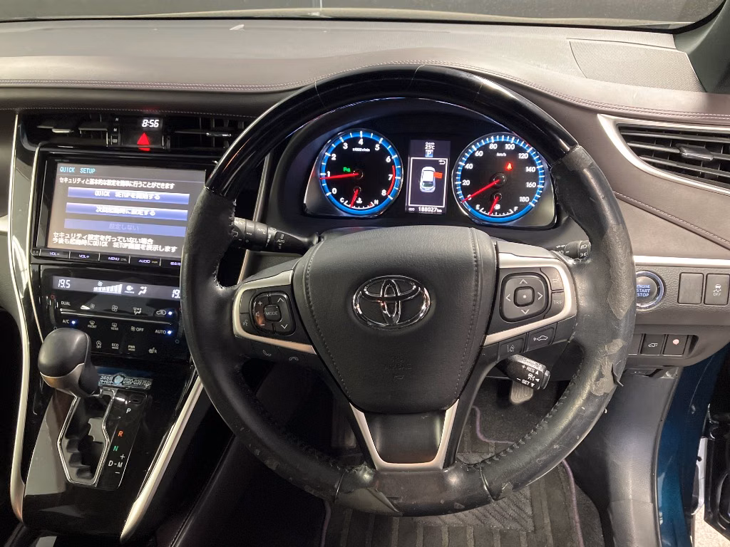 TOYOTA HARRIER
