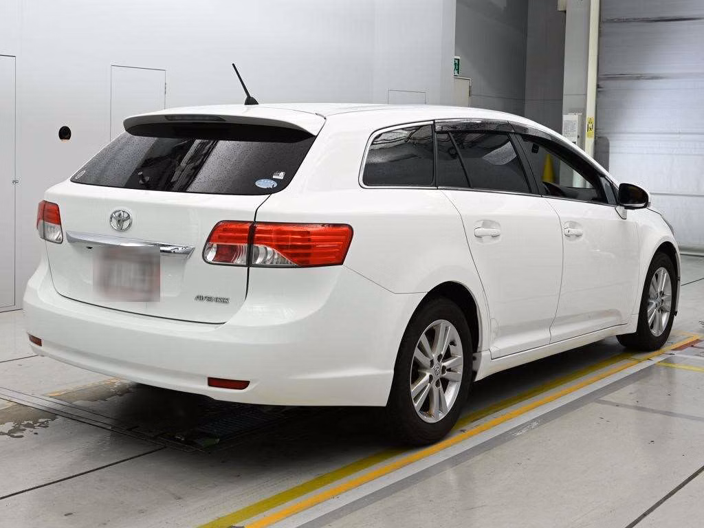 TOYOTA AVENSIS