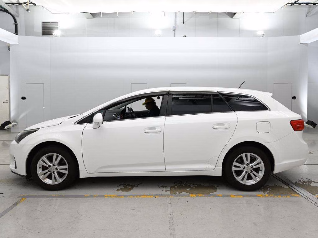 TOYOTA AVENSIS