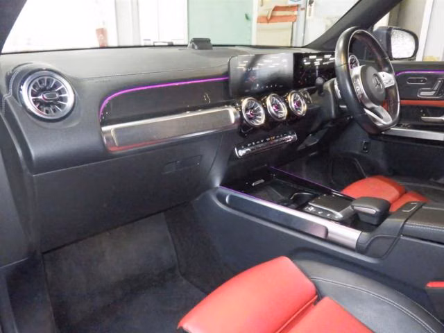 MERCEDES-BENZ GLB-CLASS