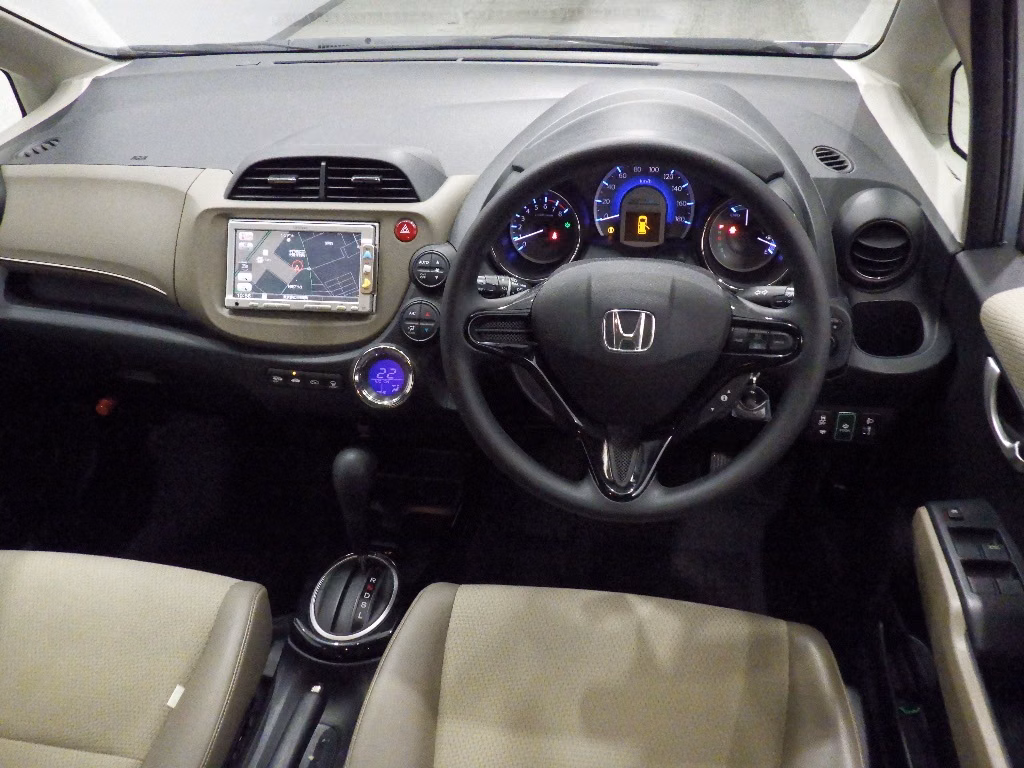 HONDA FIT SHUTTLE