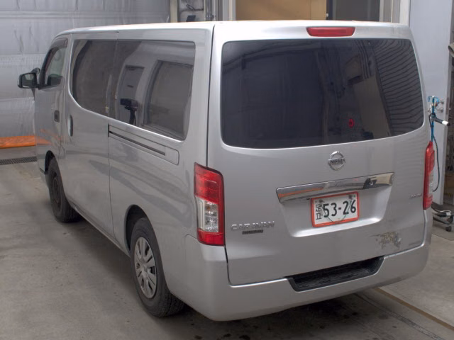 NISSAN NV350 CARAVAN