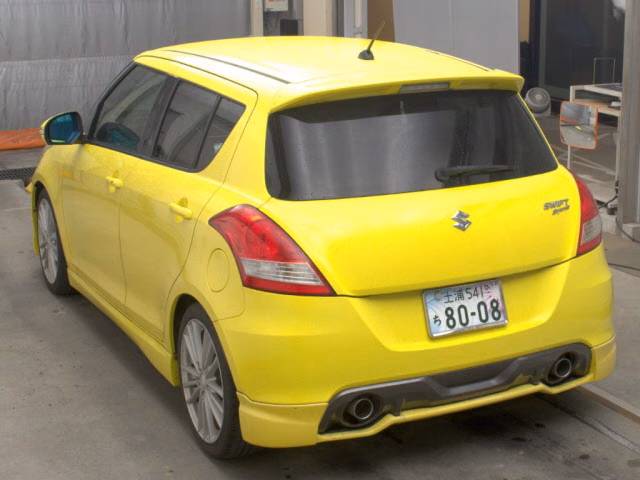 SUZUKI SWIFT