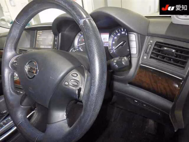 NISSAN FUGA