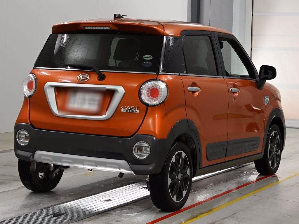 DAIHATSU CAST