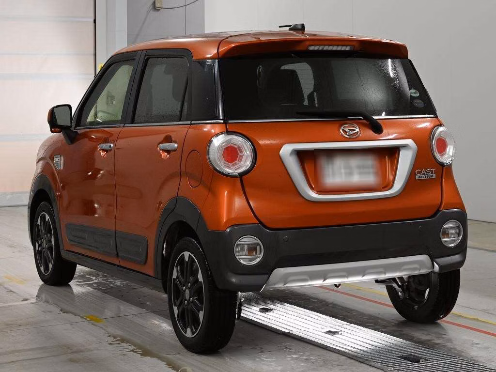 DAIHATSU CAST
