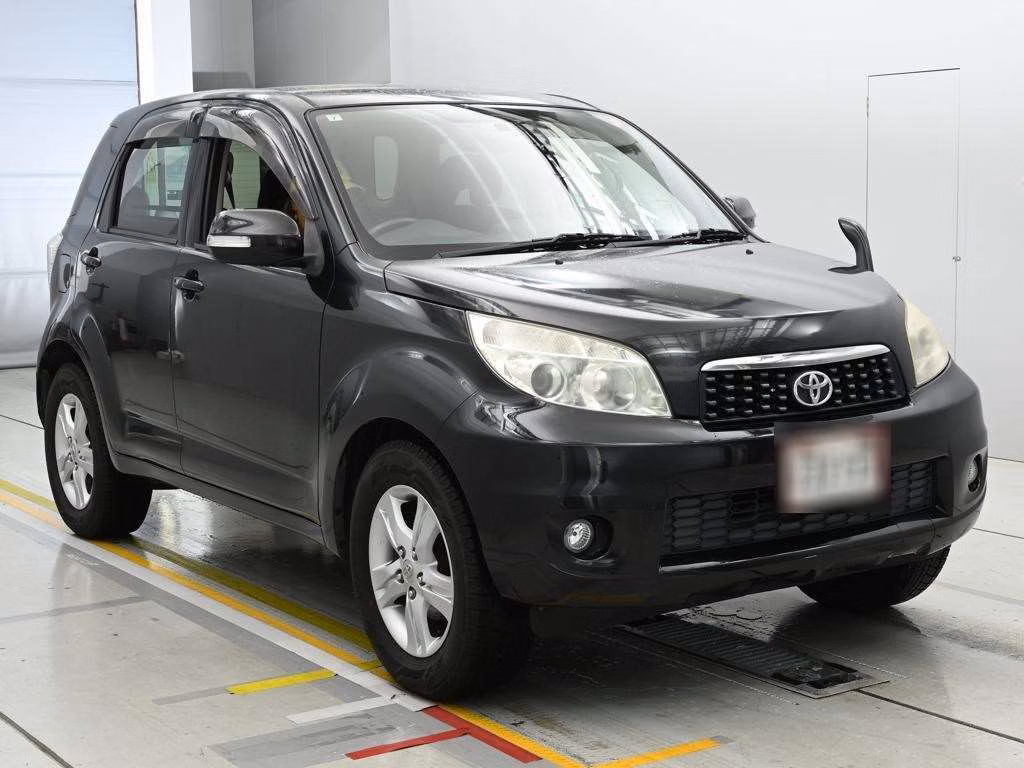 TOYOTA RUSH