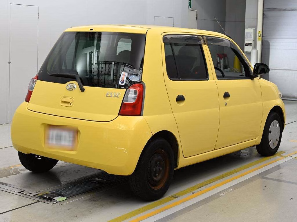 DAIHATSU ESSE