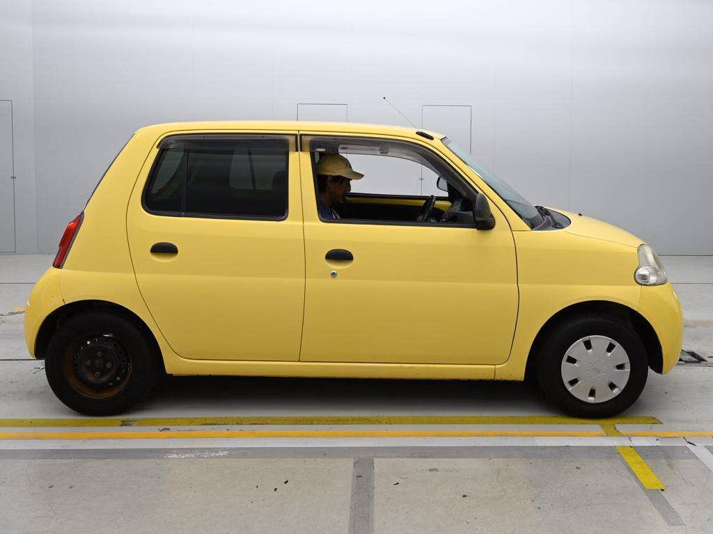 DAIHATSU ESSE