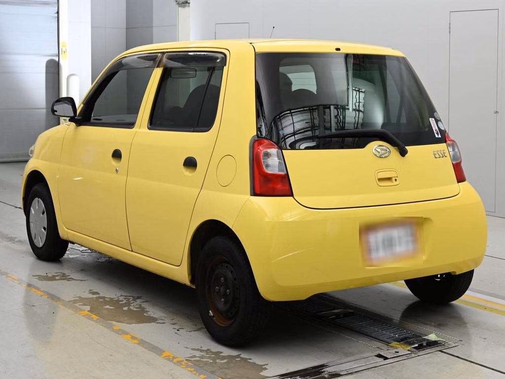 DAIHATSU ESSE