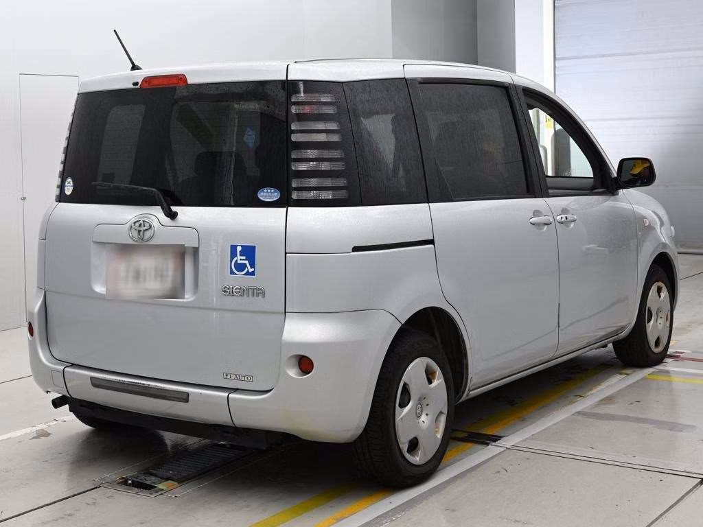 TOYOTA SIENTA