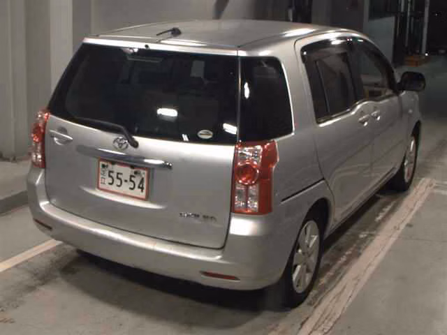 TOYOTA RAUM