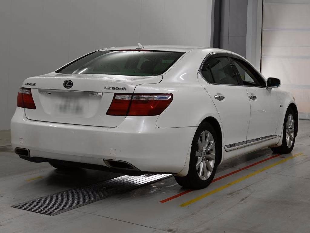 LEXUS LS600H