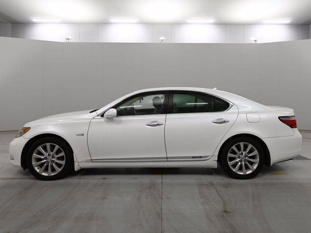 LEXUS LS600H