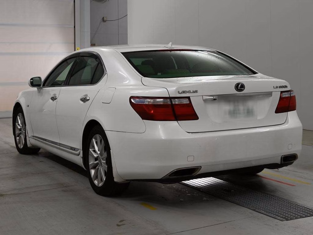 LEXUS LS600H