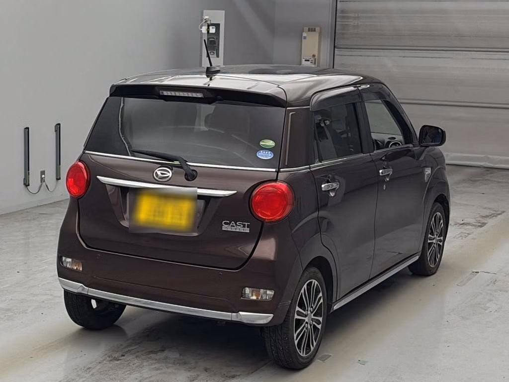 DAIHATSU CAST