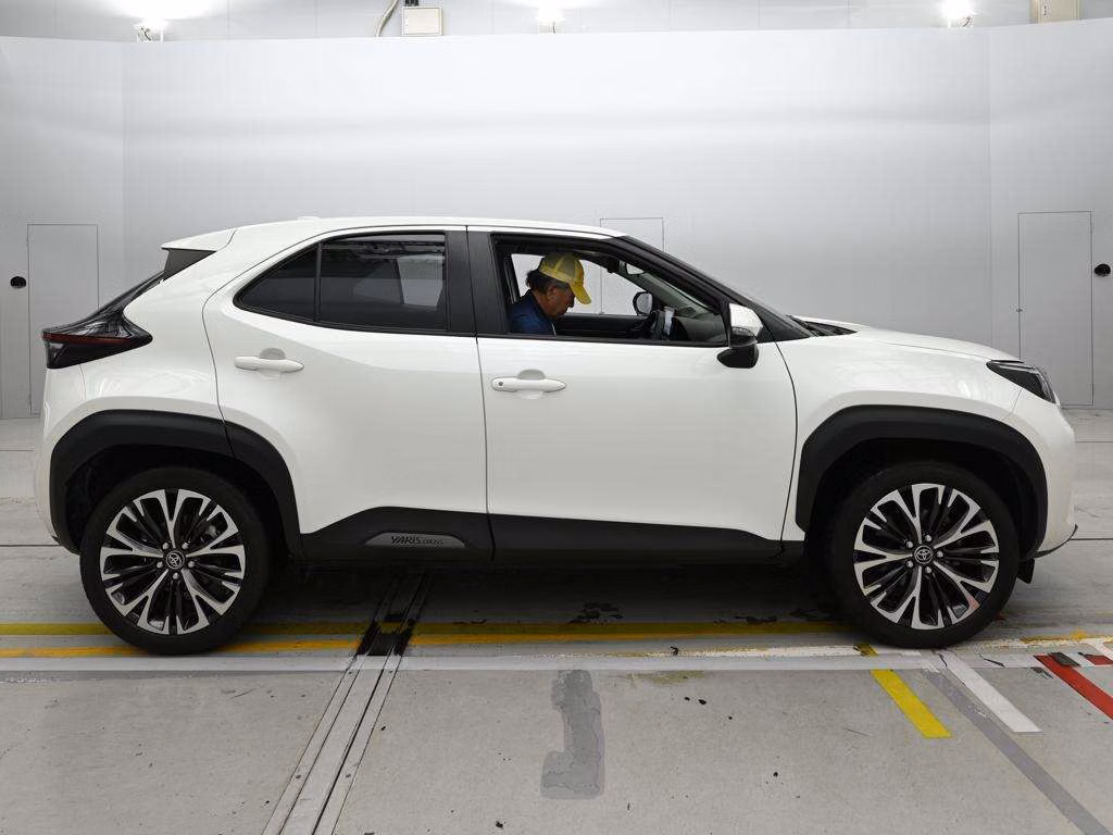 TOYOTA YARIS CROSS
