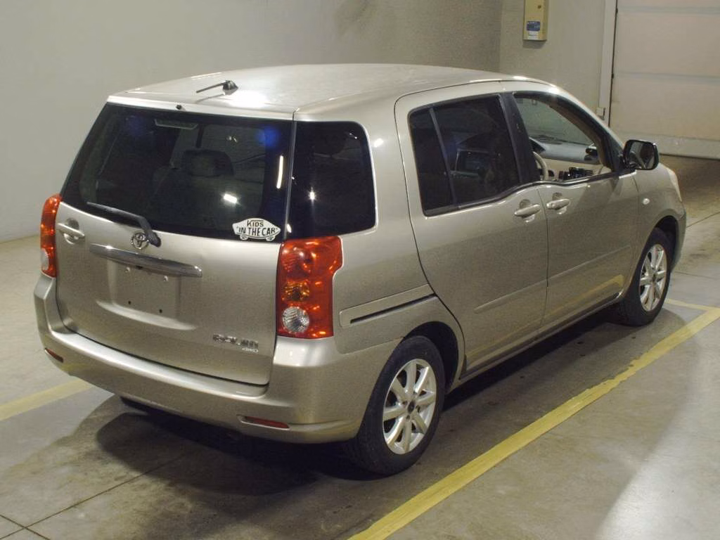 TOYOTA RAUM