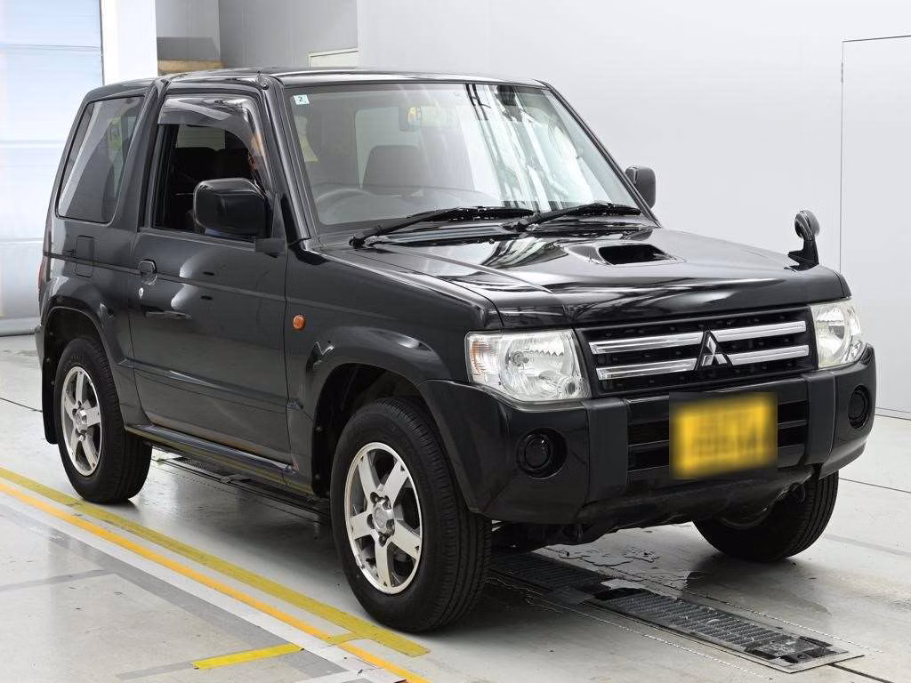 MITSUBISHI PAJERO MINI