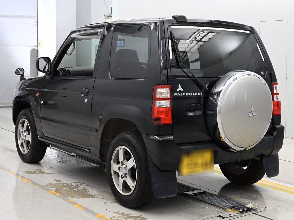 MITSUBISHI PAJERO MINI