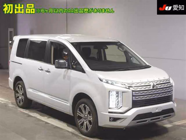 MITSUBISHI DELICA D:5