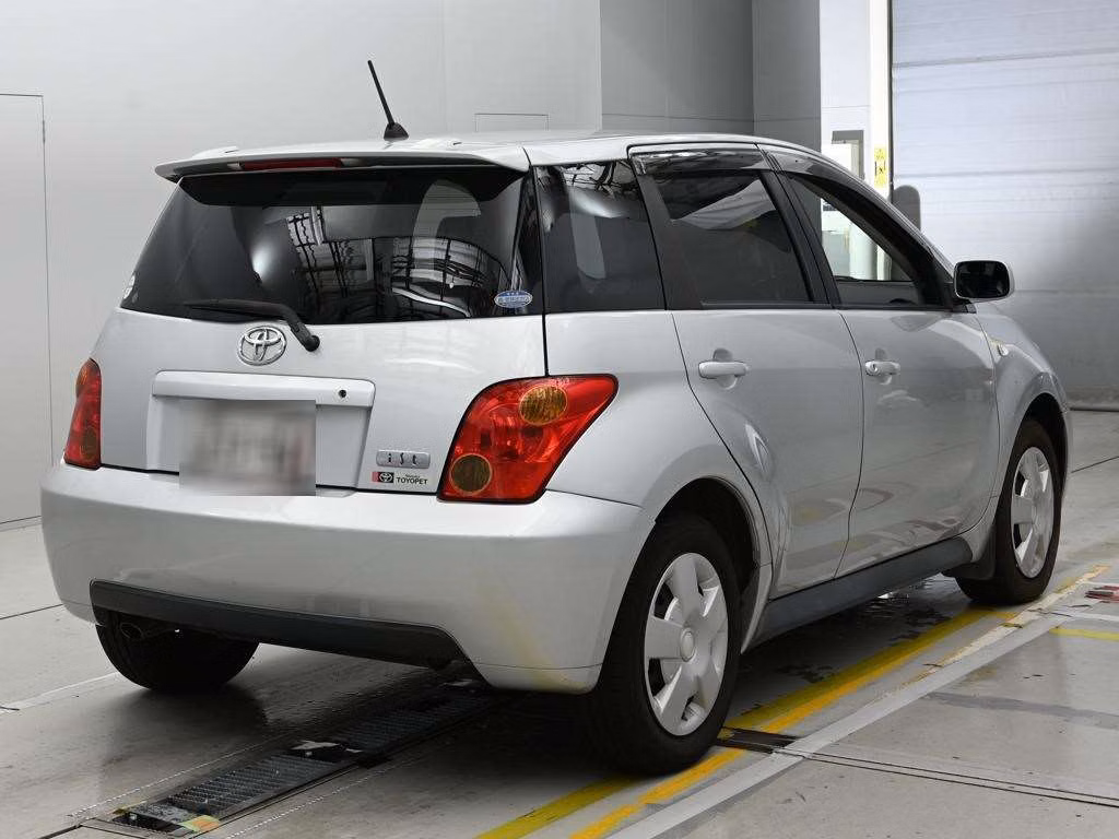 TOYOTA IST