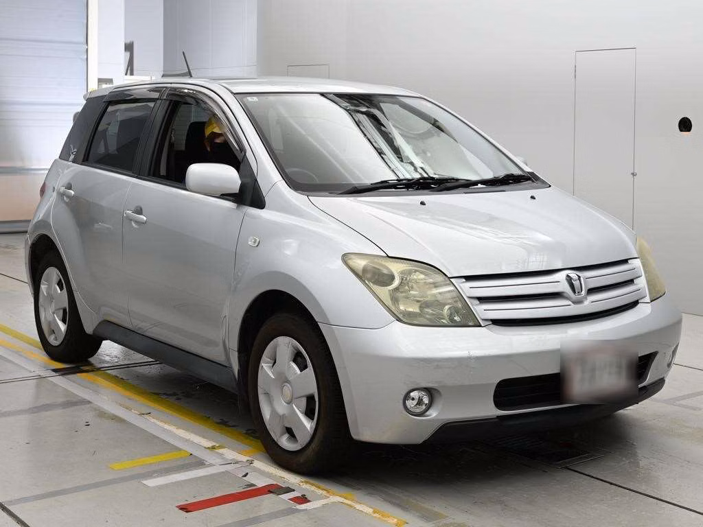 TOYOTA IST