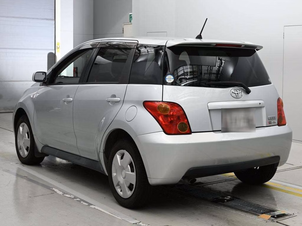 TOYOTA IST