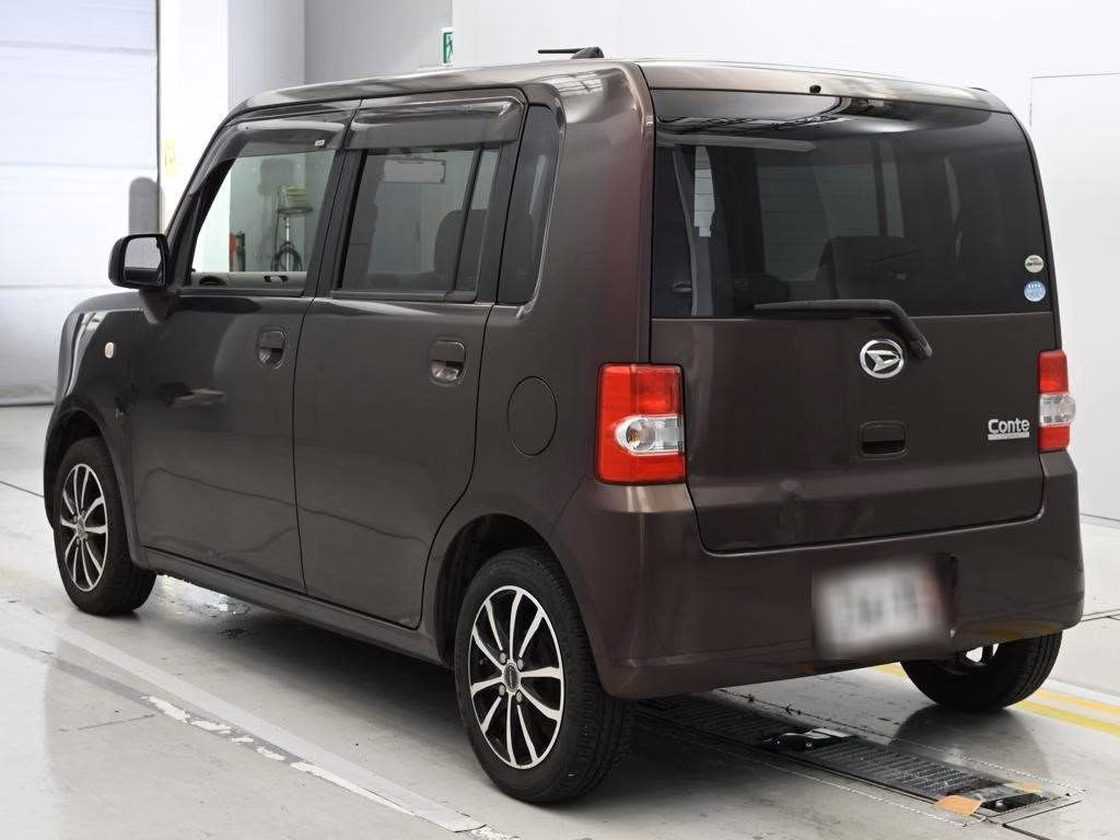 DAIHATSU MOVE CONTE