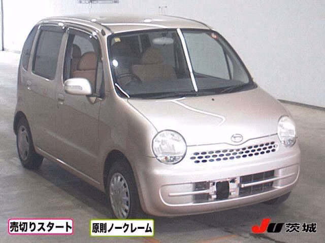 DAIHATSU MOVE LATTE