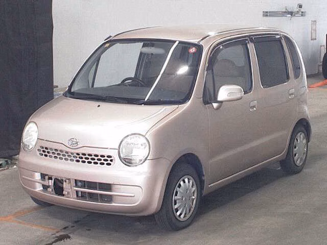 DAIHATSU MOVE LATTE