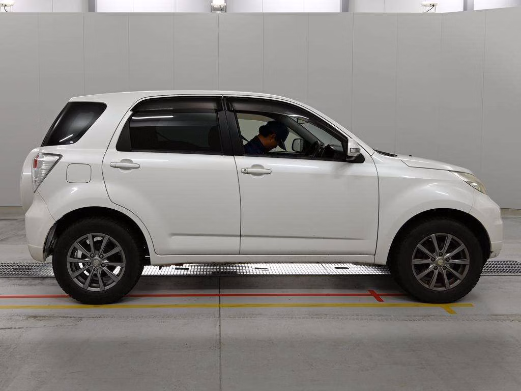 DAIHATSU BE-GO