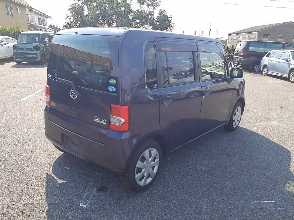 DAIHATSU MOVE CONTE