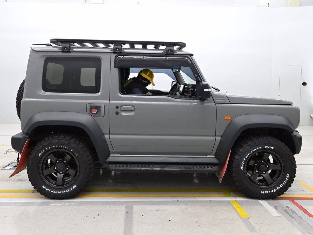SUZUKI JIMNY SIERRA