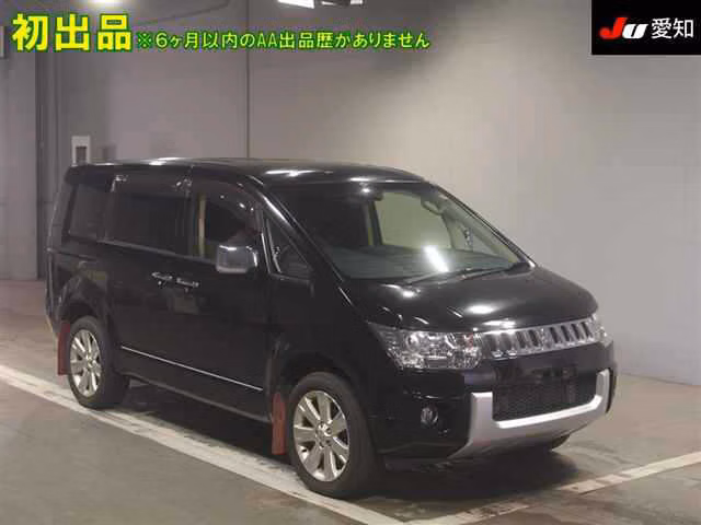 MITSUBISHI DELICA D:5