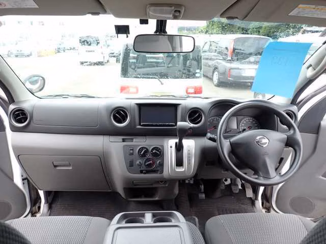 NISSAN NV350 CARAVAN