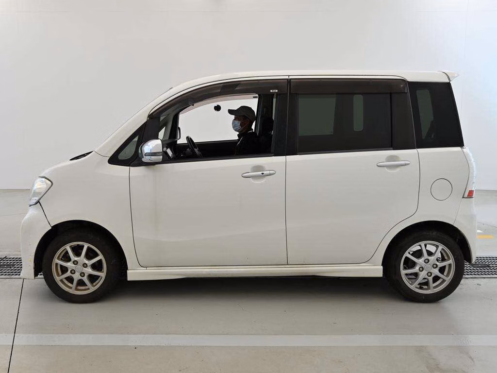 DAIHATSU TANTO EXE