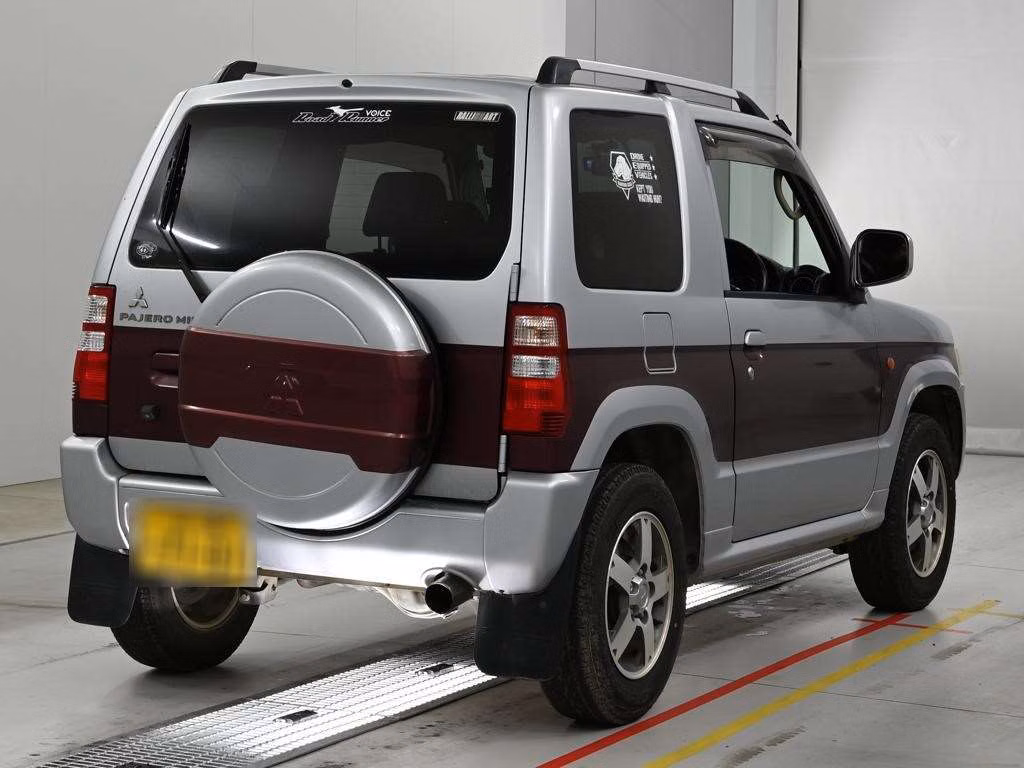 MITSUBISHI PAJERO MINI