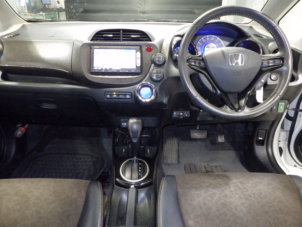 HONDA FIT SHUTTLE