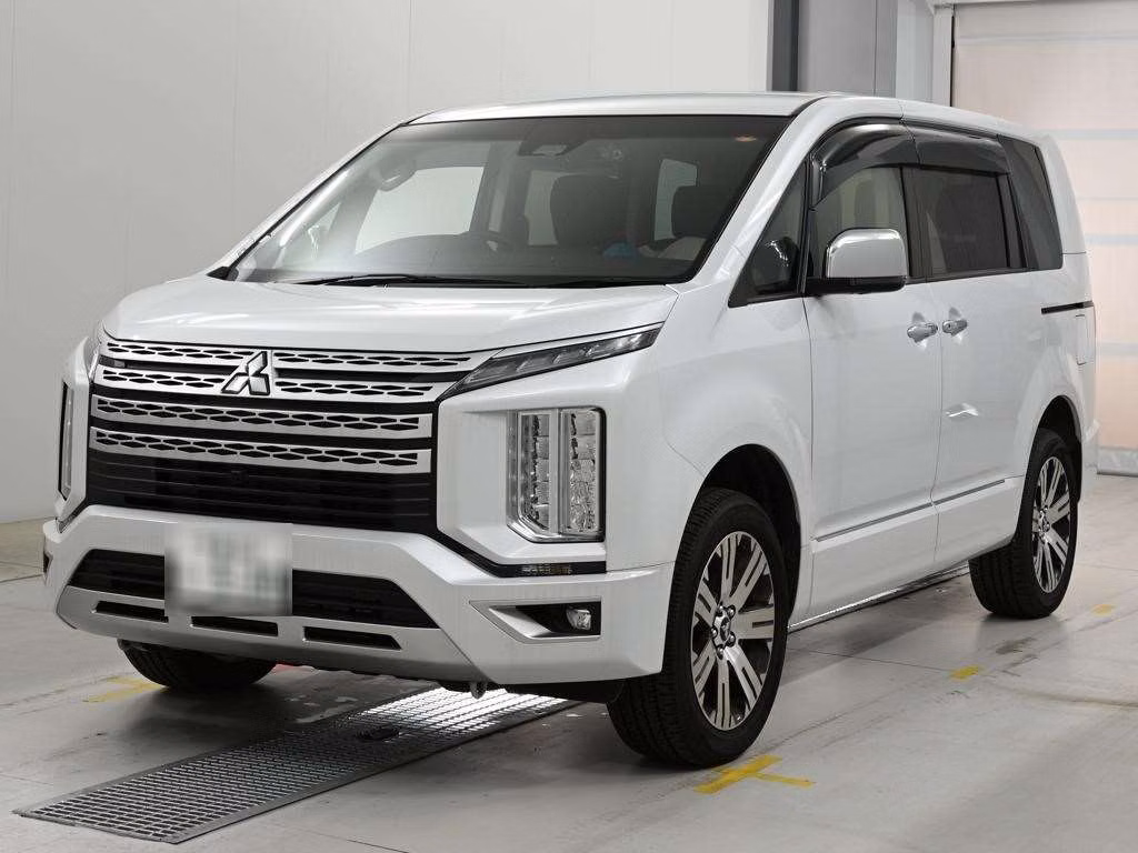 MITSUBISHI DELICA D:5