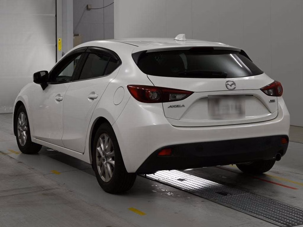 MAZDA AXELA