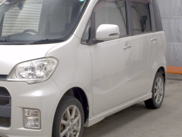DAIHATSU TANTO EXE