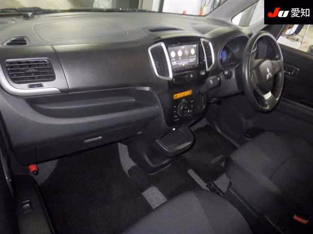 MITSUBISHI DELICA D:2