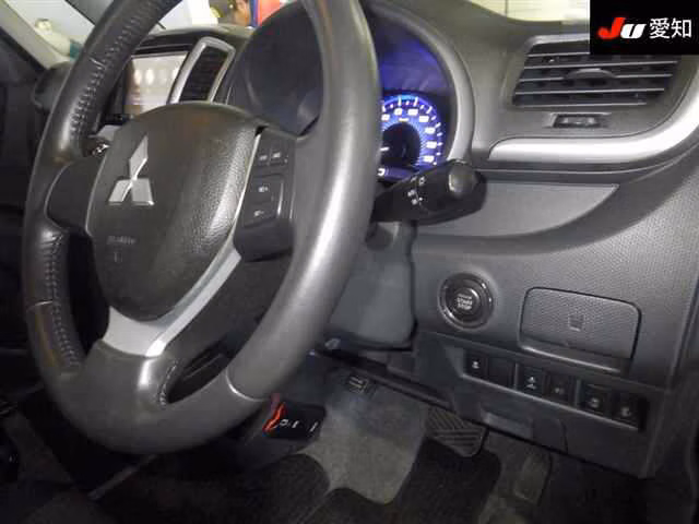 MITSUBISHI DELICA D:2