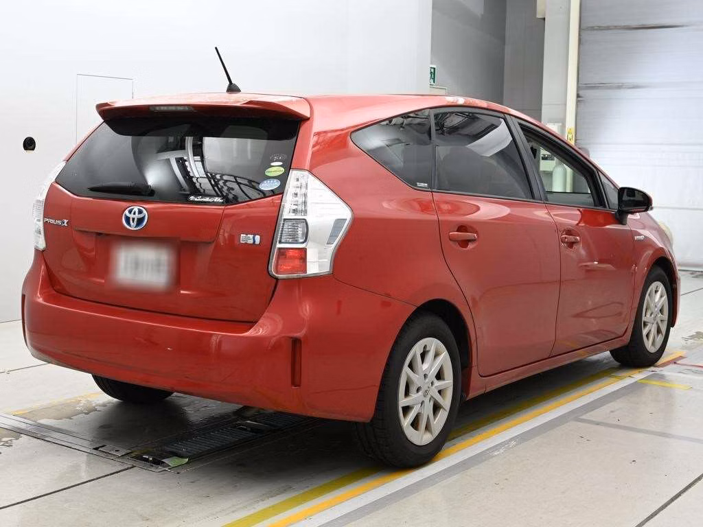 TOYOTA PRIUS ALPHA